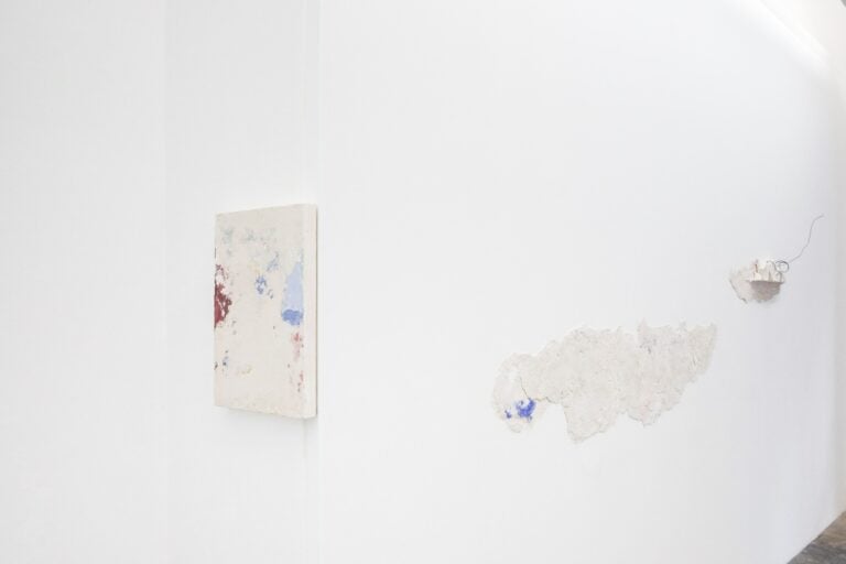 Franco Guerzoni, Fuori dal dipinto, intallation view, Galleria Studio G7, Bologna. Foto: Francesco Rucci. Courtesy l'artista e Galleria Studio G7