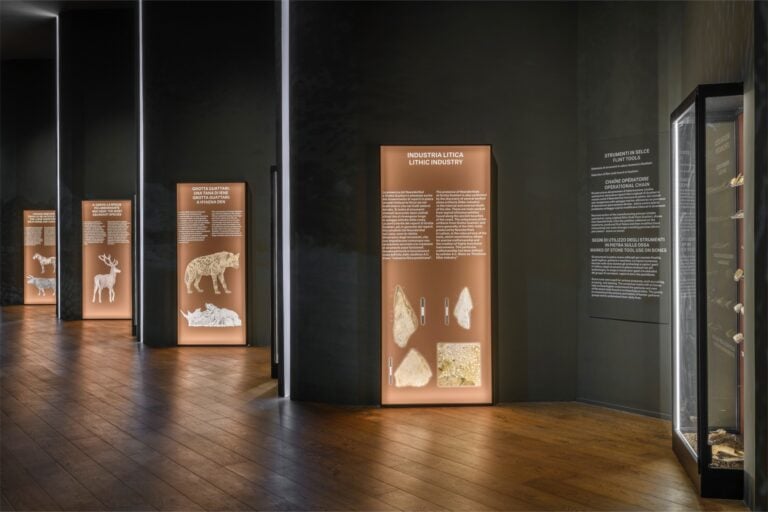 Installation view LABORATORIO NEANDERTHAL. Le scoperte di Grotta Guattari. MUCIV-Museo delle Civilt&agrave;, Roma. Foto Giorgio Benni