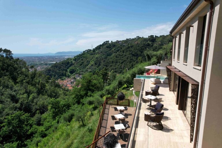 La vista che si gode da Villa Zamparina, a Montignoso