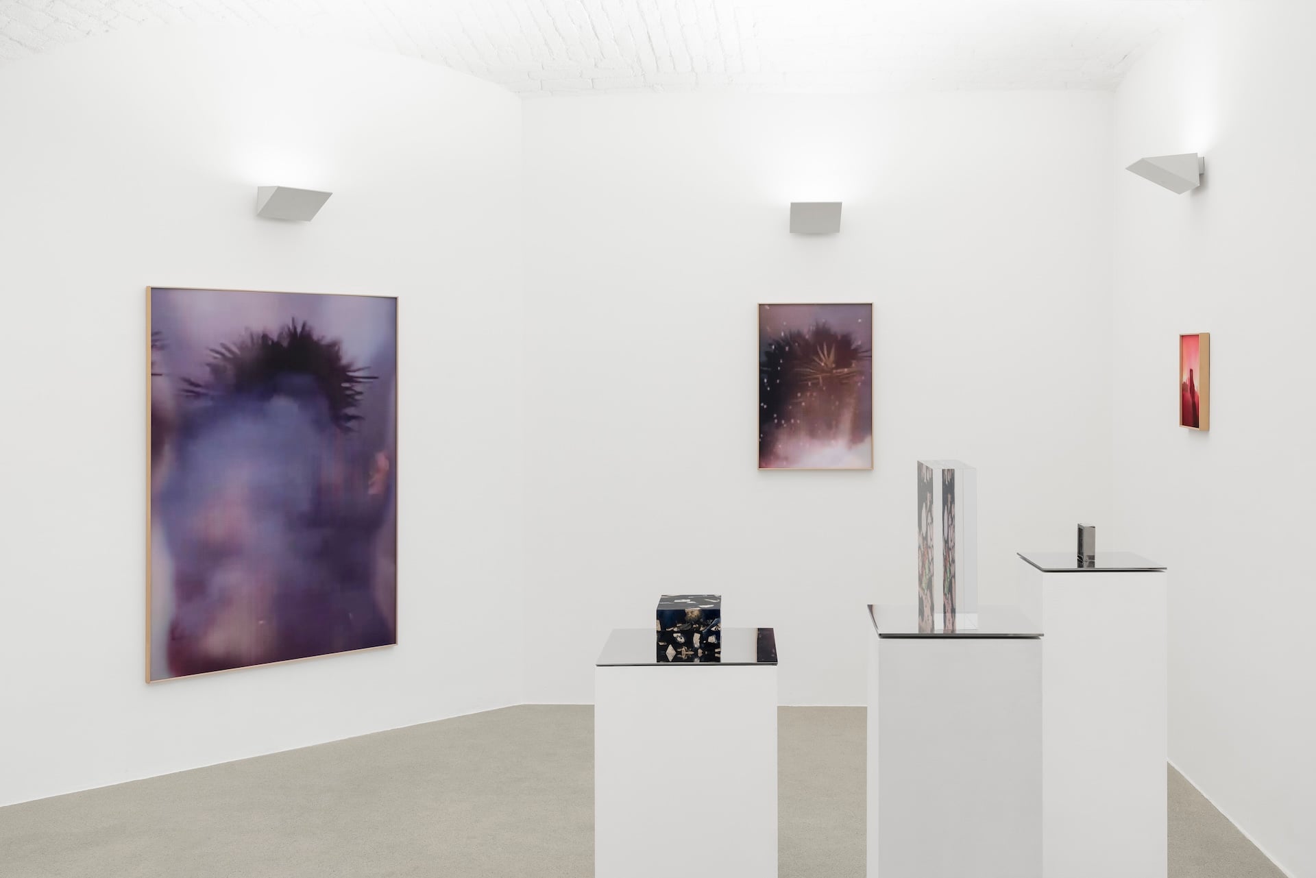 https://www.artribune.com/wp-content/uploads/2025/12/leonardo-magrelli-e-alberto-sinigaglia-transizioni-installation-view-a-viasaterna-milano-2025-photo-tiziano-ercoli-courtesy-viasaterna.jpg