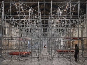 Dopo quasi due anni, il Padiglione Italia di Massimo Bartolini alla Biennale fa ancora parlare di sé (riflessioni sul catalogo) 