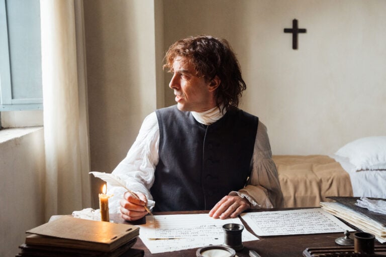 Solitudine, disciplina e desiderio di libert&agrave; nel nuovo film Primavera di Damiano Michieletto