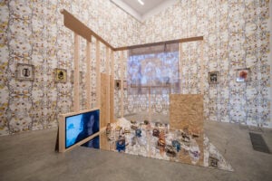 Come l’arte può raccontare il conflitto. Una importante mostra alla Fondazione Merz di Torino 