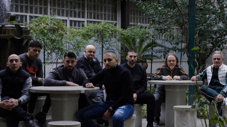 Monumenti e installazioni d&rsquo;arte davanti alle carceri italiane per la fine del Giubileo. Si parte a Milano con la porta di De Lucchi a San Vittore