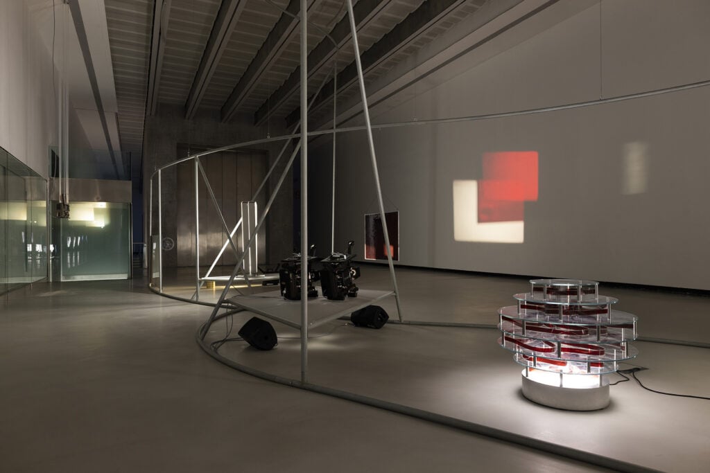 Rosa Barba, Frame Time Open, installation view al MAXXI, Roma, 2025. Foto Andrea Rossetti, courtesy l'artista, Esther Schipper, Vistamare