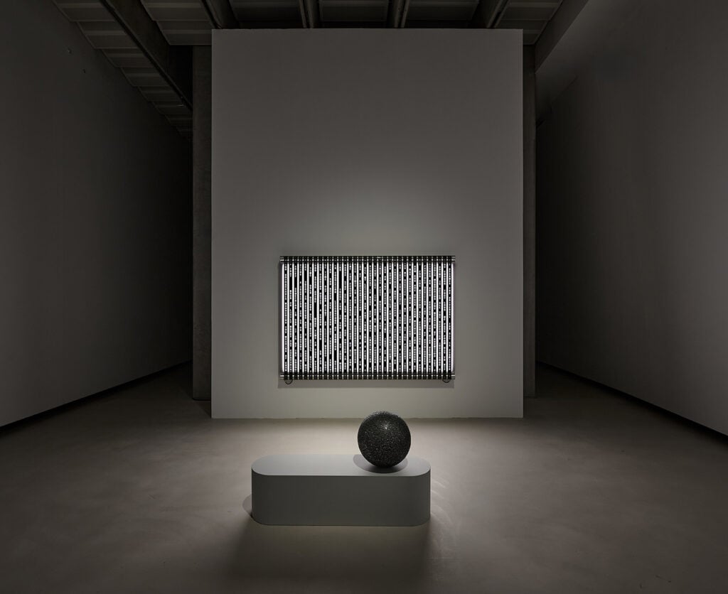 Rosa Barba, Frame Time Open, installation view al MAXXI, Roma, 2025. Foto M3Studio, courtesy Fondazione MAXXI