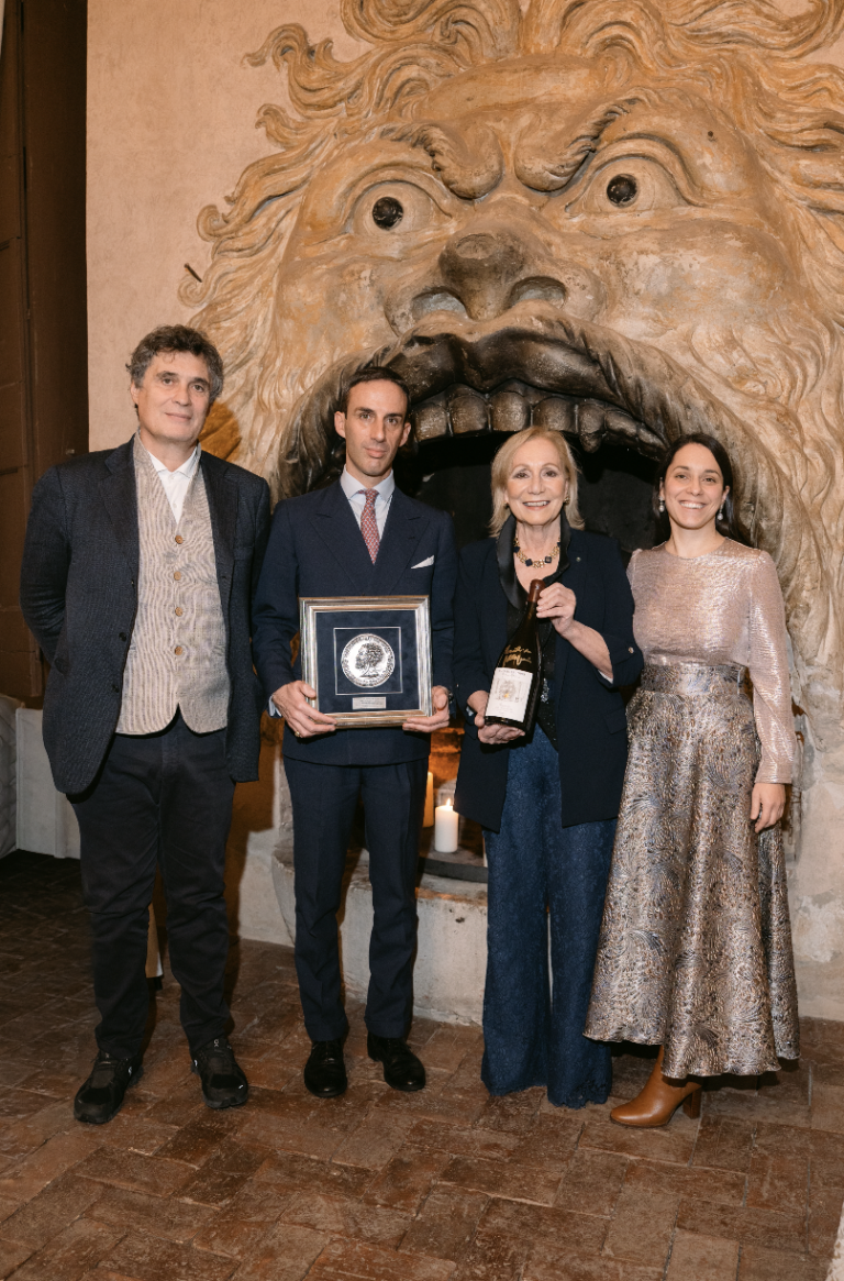 In una sontuosa villa rinascimentale in Valpolicella si premia la migliore mostra del 2025