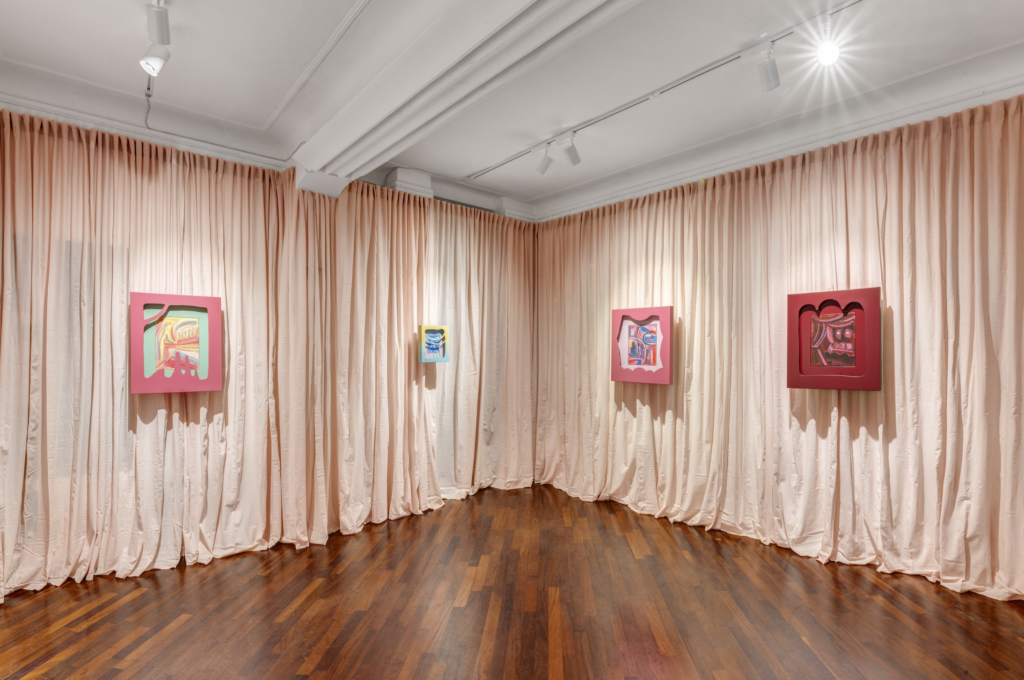 La mostra di Ian J. Brown da EGO Projects a Milano