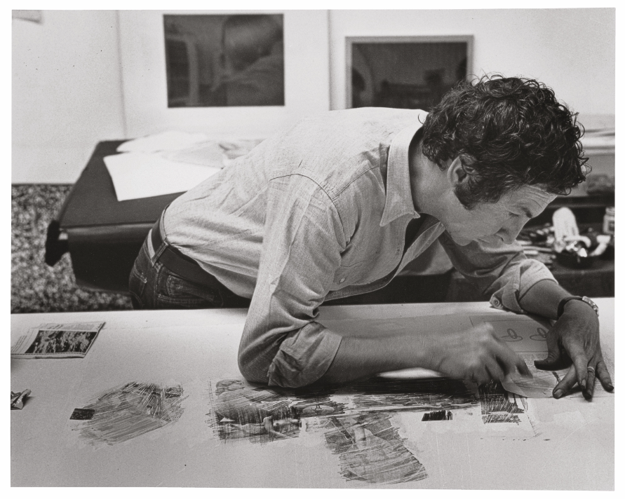 Robert Rauschenberg mentre disegna nel suo studio di Lafayette Street, Nueva York. Foto: Harry Shunk e János Kender. Getty
Research Institute, Los Angeles. Donazione della Roy Lichtenstein Foundation in memoria di Harry Shunk e János Kender. © J. Paul Getty Trust