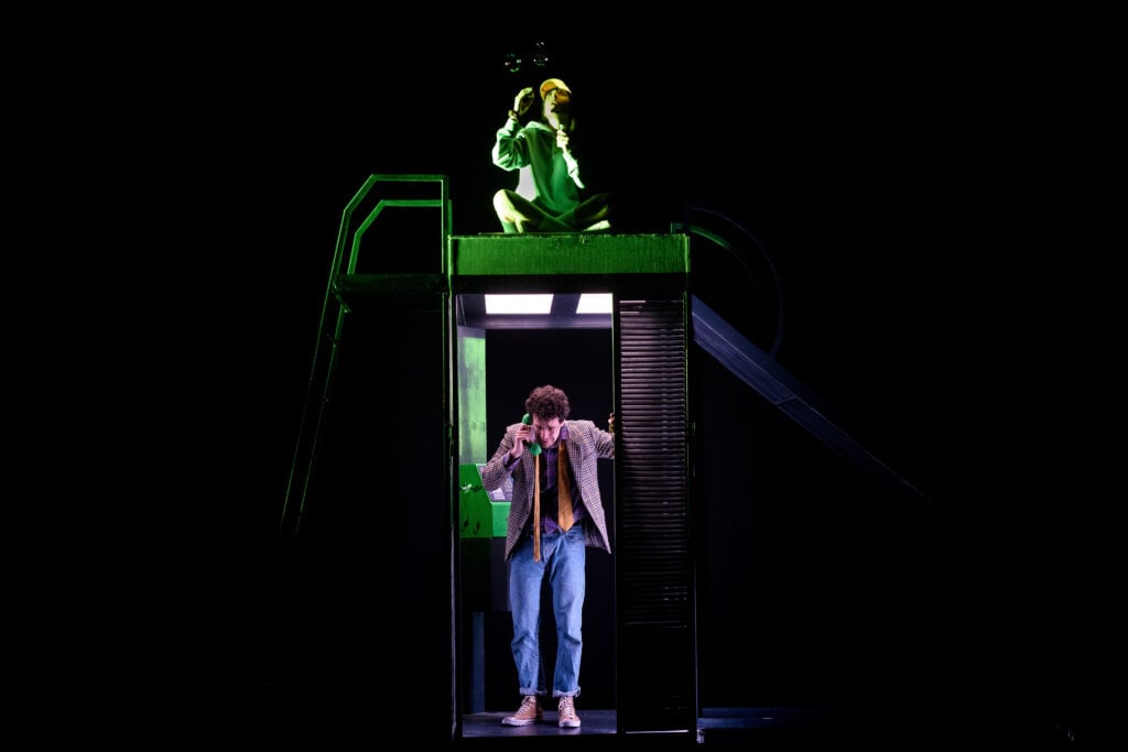 Sputnik Sweetheart, Teatro Nazionale di Genova, 2025. In foto Davide Niccolini. Photo Federico Pitto