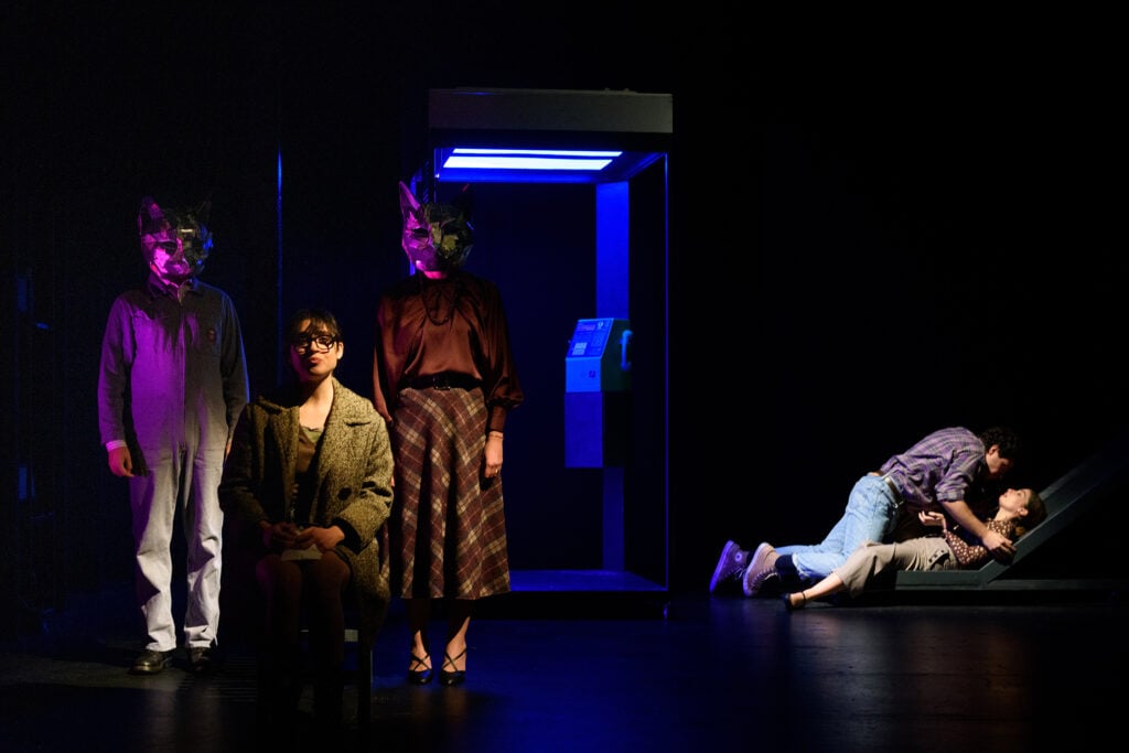 Sputnik Sweetheart, Teatro Nazionale di Genova, 2025. In foto Nicoletta Cifariello, Federica Trovato, Davide Niccolini. Photo Federico Pitto