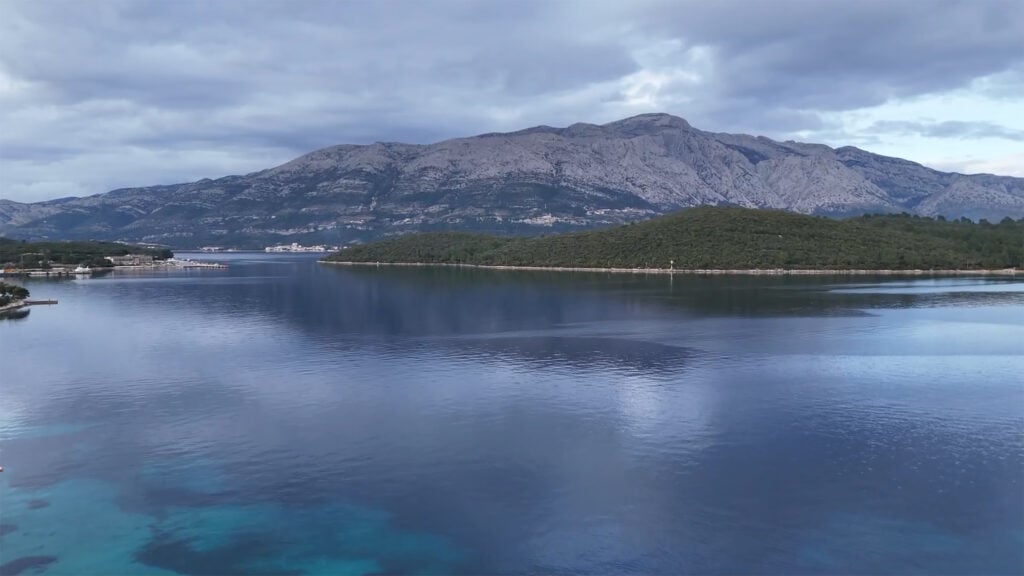 Hito Steyerl – The Island