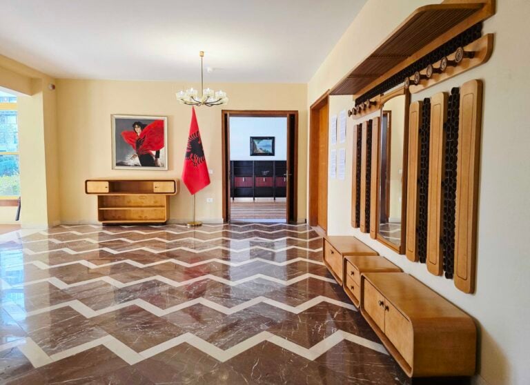 Vila 31 - Art Explora - Tirana, ingresso