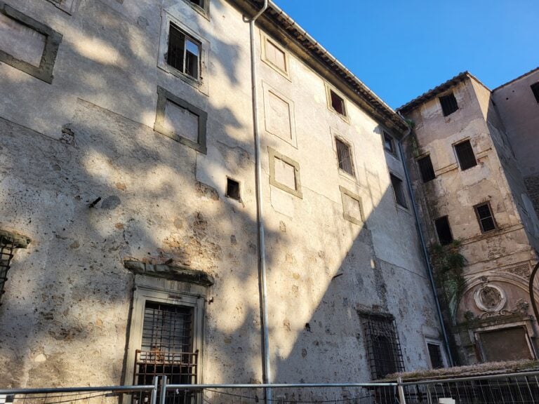 Villa Silvestri Rivaldi, primo cortile