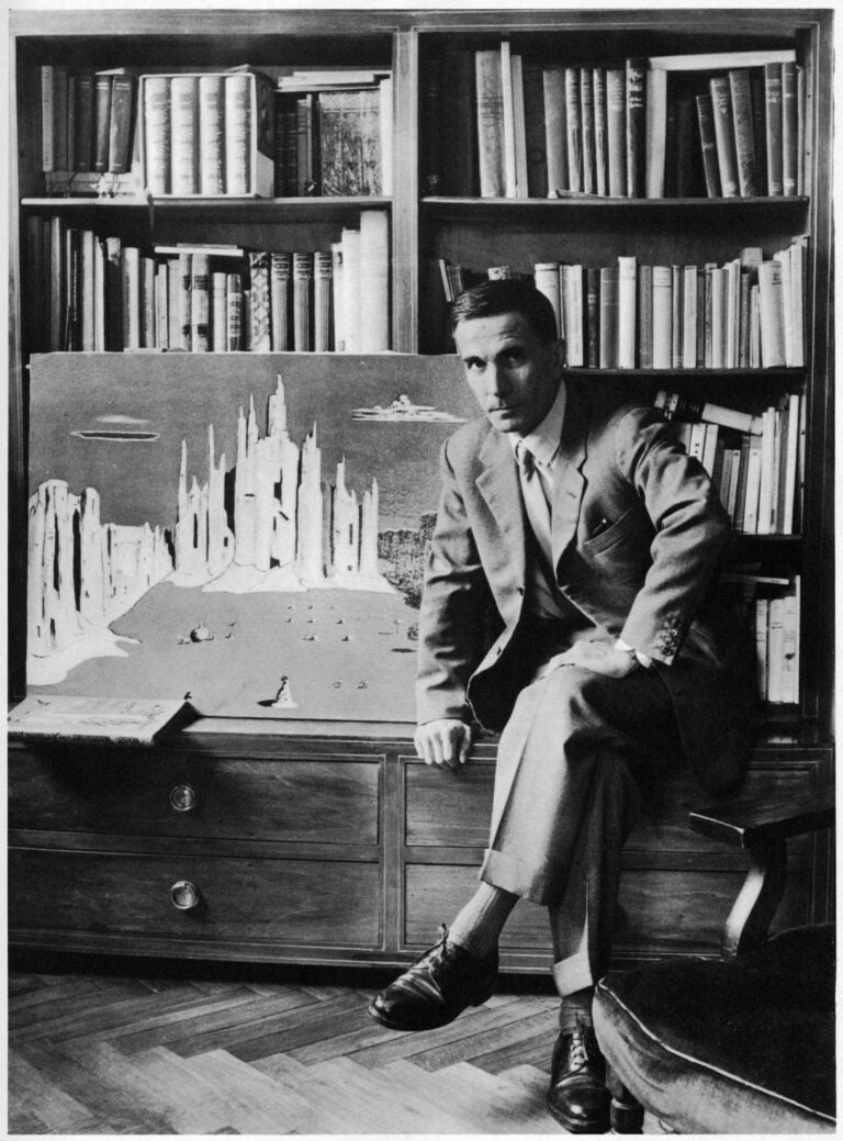 A Milano una mostra celebra i 120 anni di Dino Buzzati, autore della prima graphic novel italiana