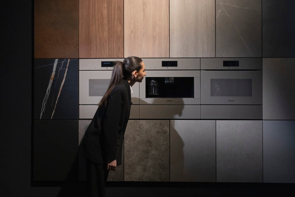 Cosa vedremo al prossimo Salone del Mobile di Milano? Pezzi rari, contract e riflessioni su presente e futuro dell&rsquo;abitare