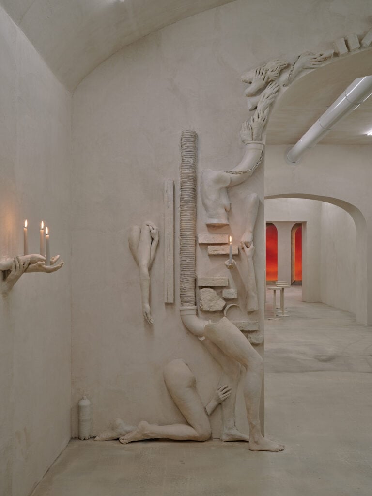 Una mostra a Roma ha trasformato uno spazio espositivo in un bar (funzionante)