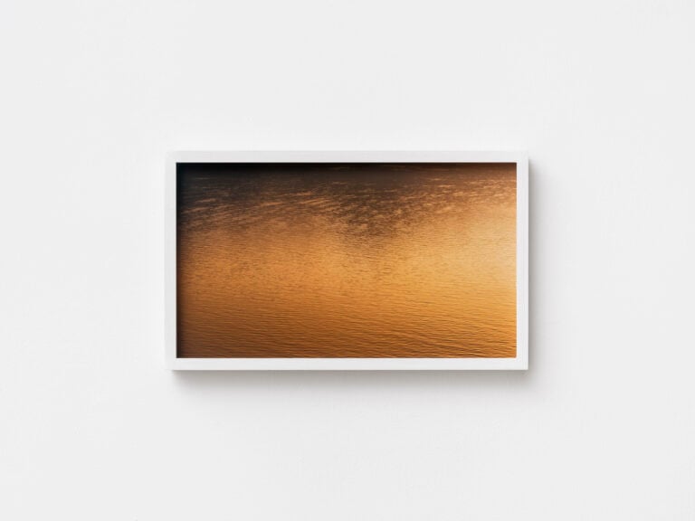 Cosimo FIlippini, Finestrella lago, 2025 stampa inkjet su carta cotone e dibond, incorniciata 30 x 49 x 4 cm