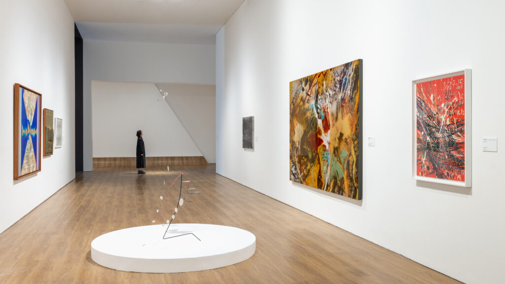 Pointing to the Synchronous Windows at Museum MACAN, Jakarta, 2025. Image courtesy of Museum MACAN