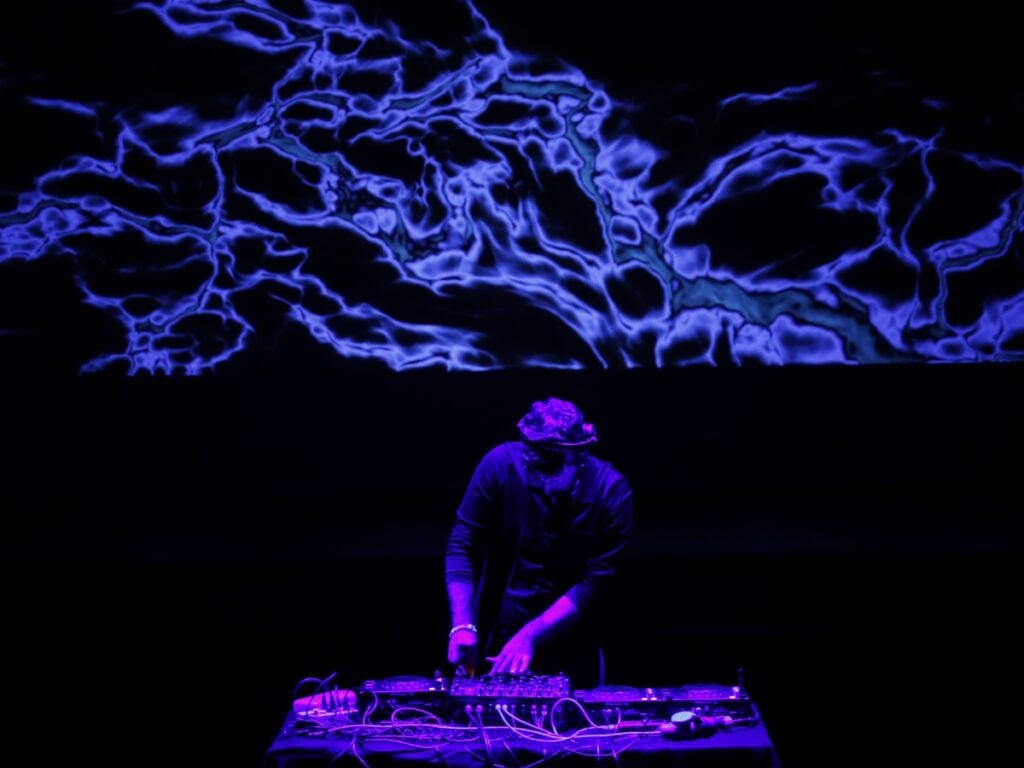  Klang Toys - naughty approach to sound instruments