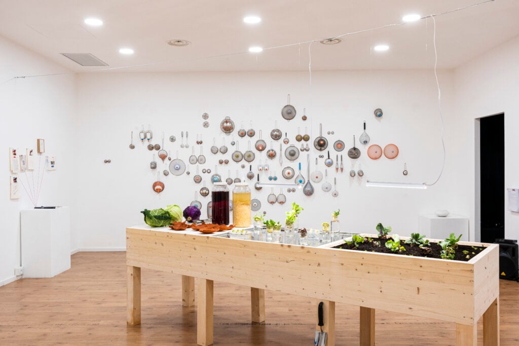 Il nutrimento tra presenza e scarsità al centro di una mostra a Roma 