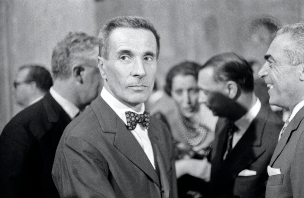 A Milano una mostra celebra i 120 anni di Dino Buzzati, autore della prima graphic novel italiana