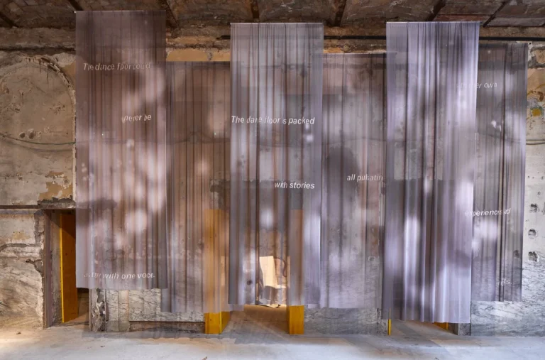 Chi esce entra - A Tribute Exhibition to a Disappearing Building