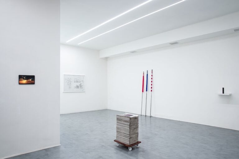 D.C.C.A., Pushing the Limits, veduta dell'allestimento, Galleria de' Foscherari, Bologna 2025