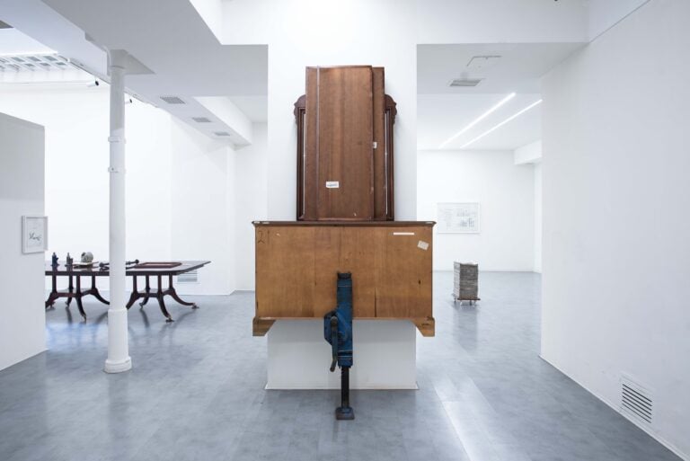 D.C.C.A., Pushing the Limits, veduta dell'allestimento, Galleria de' Foscherari, Bologna 2025