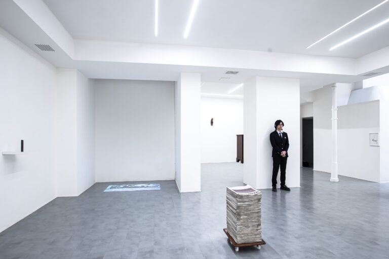 D.C.C.A., Pushing the Limits, veduta dell'allestimento, Galleria de' Foscherari, Bologna 2025