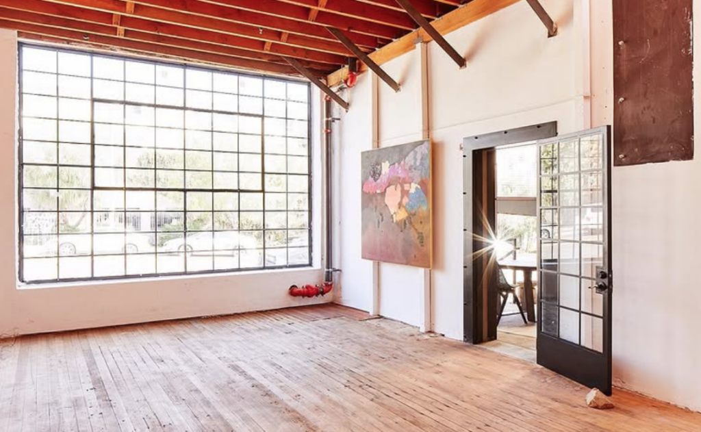 Un collezionista lancia un nuovo modello di fiera a Los Angeles: &egrave; tutto gratis