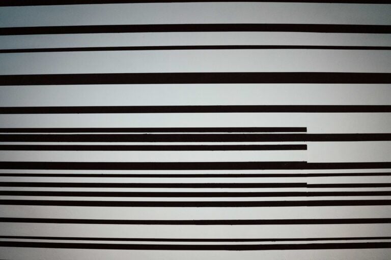 Esther Stocker, installazione pittorica per il sottopasso di Via Canestrini, a Trento. Ph. EmmaBonvecchio, 2026