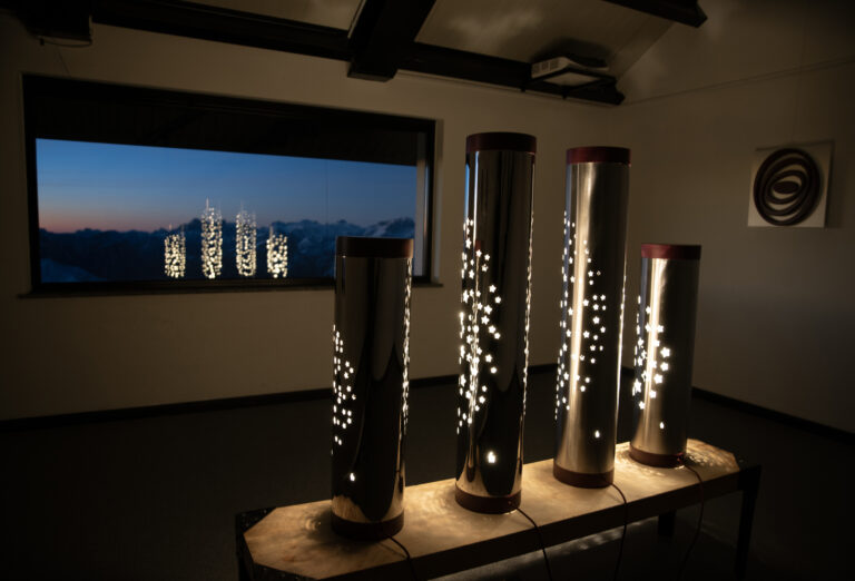 Exhibition View Cortina di Stelle con le opere Braillight e LUDI, Fulvio Morella, 2026, Courtesy Cramum e l'artista.jpeg