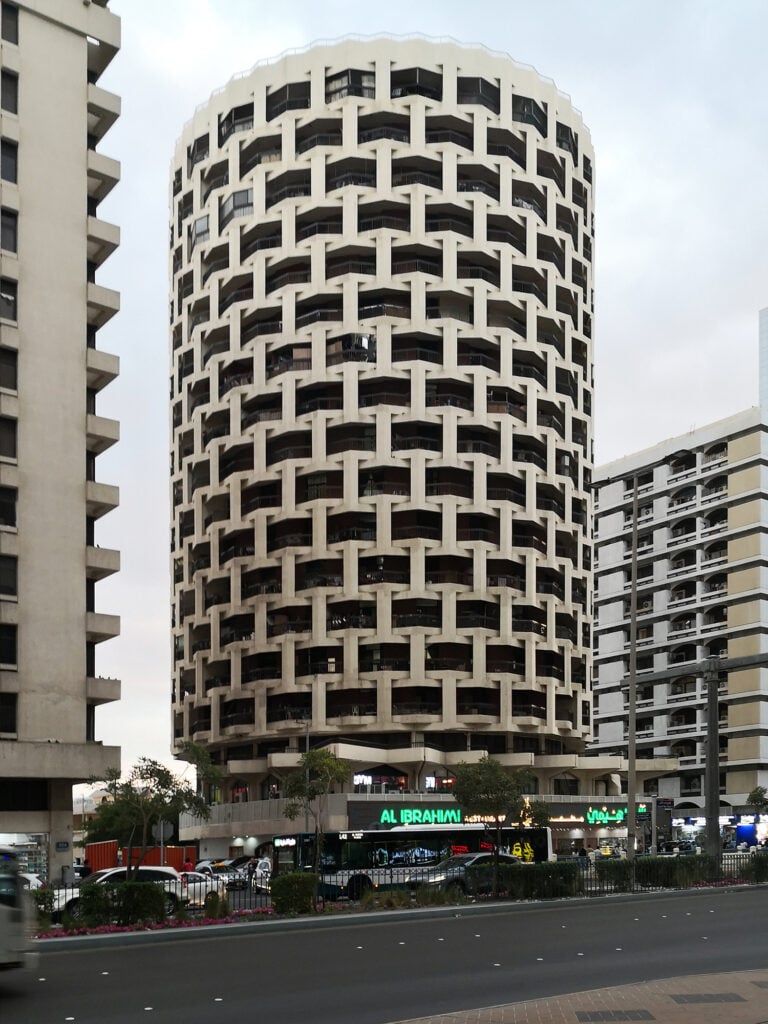 Abu Dhabi, Saeed Al Kalili building di Farouk El Gahary, Ph Francesca Pompei