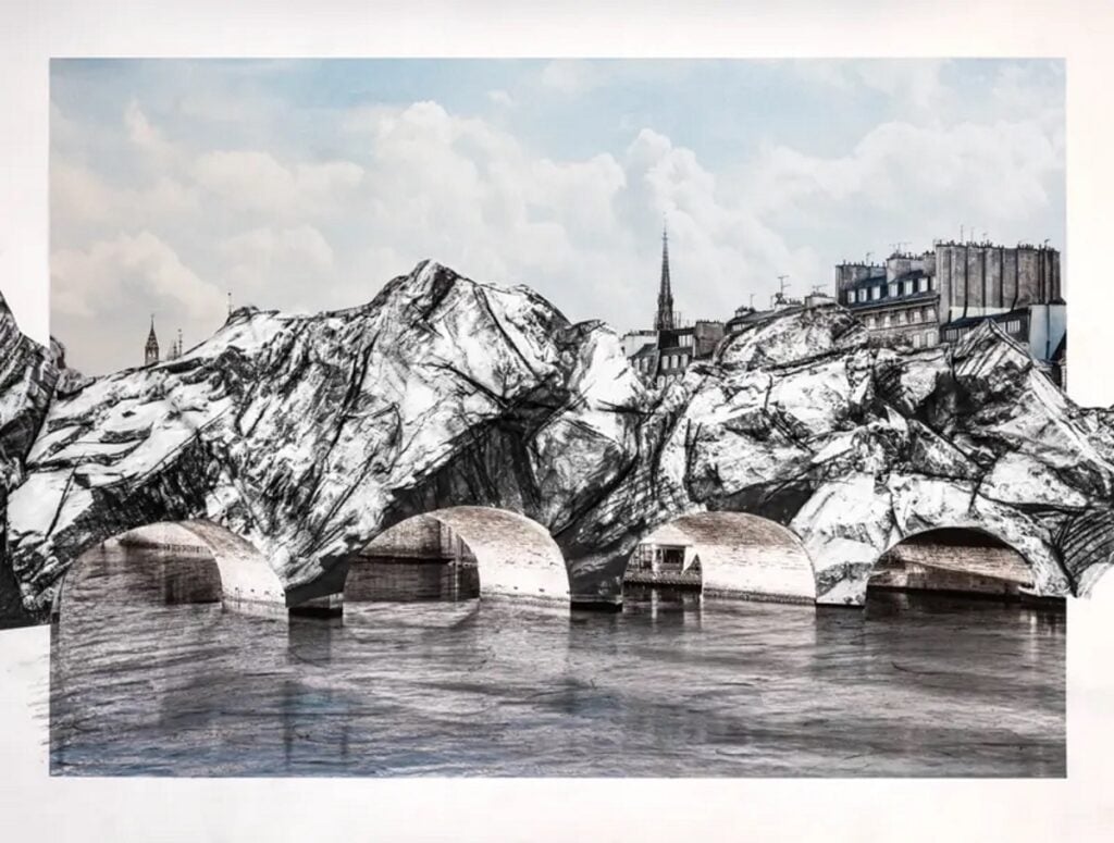 A Parigi l&rsquo;artista JR trasforma un&rsquo;altra volta il Pont Neuf di Christo e Jeanne-Claude. 40 anni dopo