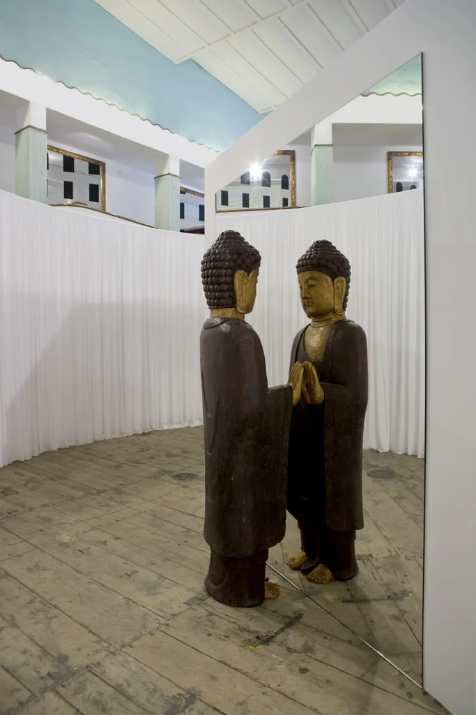 Michelangelo pistoletto, Il tempo del giudizio, 2009 installation view, Galleria Continua, San Gimignano. Photo E. Bialkowska