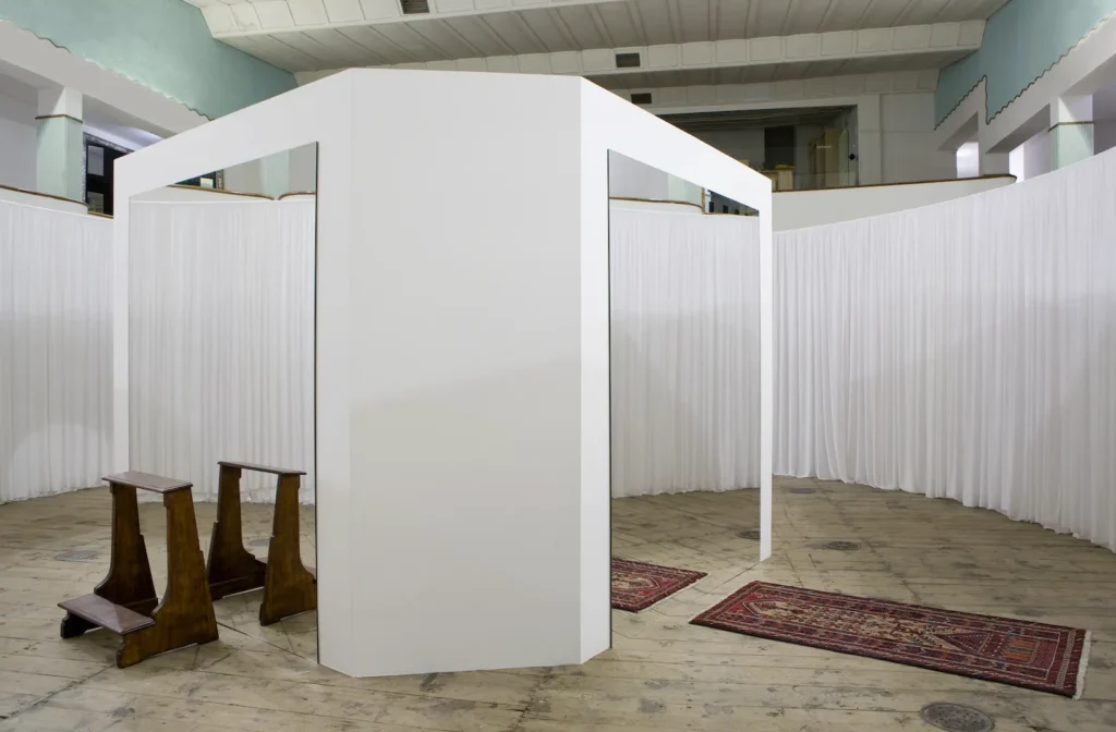 Michelangelo pistoletto, Il tempo del giudizio, 2009 installation view, Galleria Continua, San Gimignano. Photo E. Bialkowska