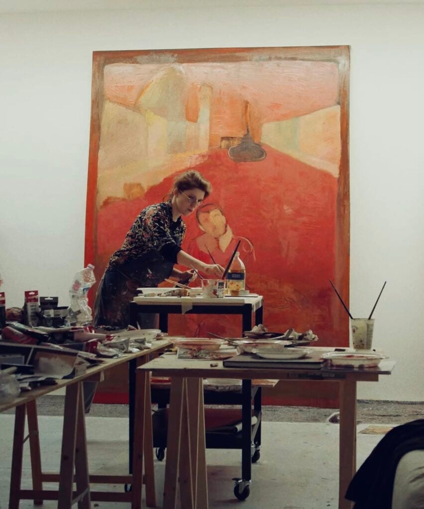 Paola Angelini. Video frame, Facing fear with my hands. Directed by Davide Maldi, Altauro Film