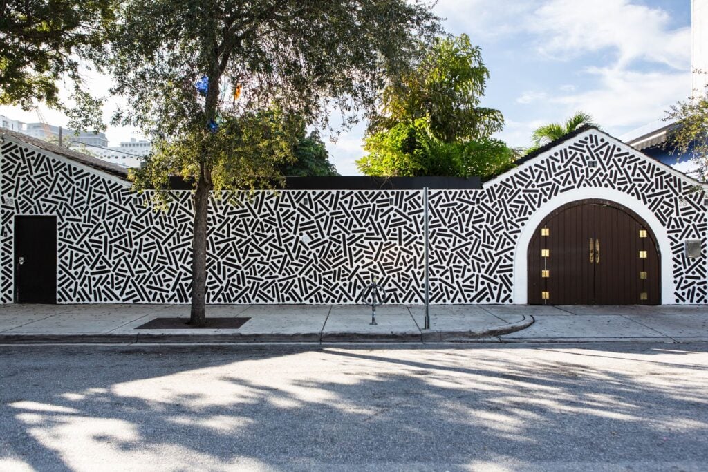 Pipe Yanguas, The Wave, 2025. Murale per la Miami Art Week. Foto dell'artista