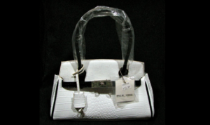 Comprare capi duplicati. Il fenomeno del “Dupe” sta andando per la maggiore nel fashion market 