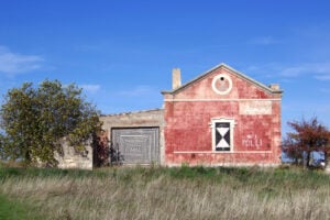 Provincia Cosmica. Parla l’artista che ha lasciato Milano per vivere sulle colline della Murgia 