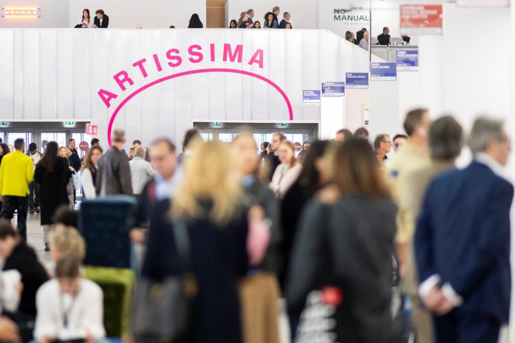 La fiera Artissima di Torino cerca un nuovo direttore: aperto il bando per le edizioni dal 2027 in poi