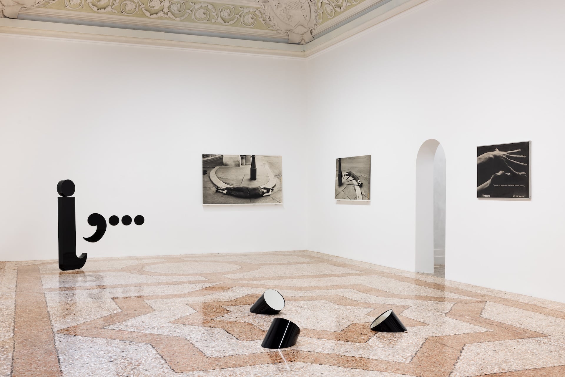 https://www.artribune.com/wp-content/uploads/2026/01/valie-export-e-ketty-la-rocca-body-sign-installation-view-at-ropac-milano-2025-photo-roberto-marossi.jpg