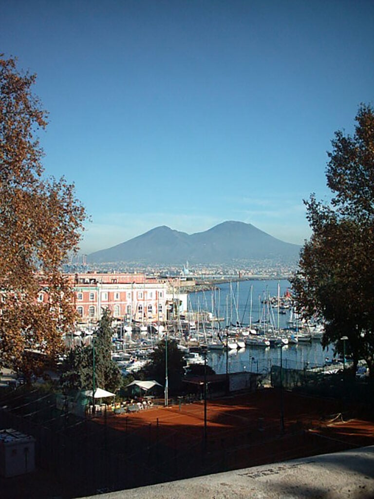 Parthenope: il progetto fotografico di Andrea Della Vecchia dedicato a Napoli