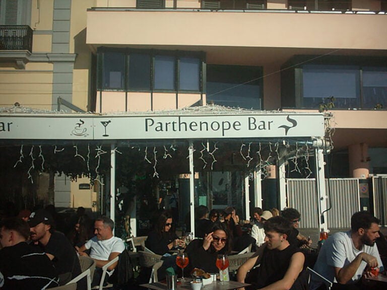 Parthenope: il progetto fotografico di Andrea Della Vecchia dedicato a Napoli