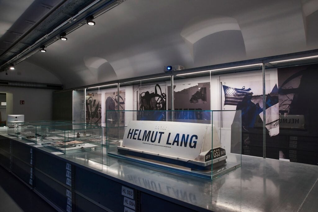 A Vienna una mostra su Helmut Lang: perch&eacute; celebrare il padre del minimalismo nella moda?