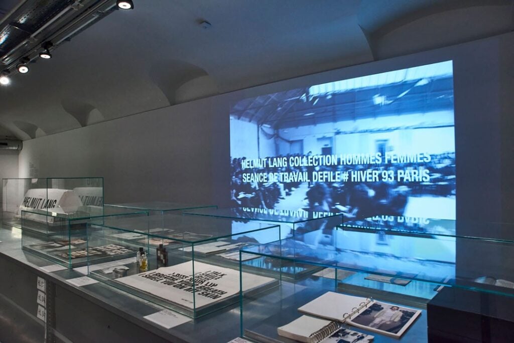 A Vienna una mostra su Helmut Lang: perch&eacute; celebrare il padre del minimalismo nella moda?