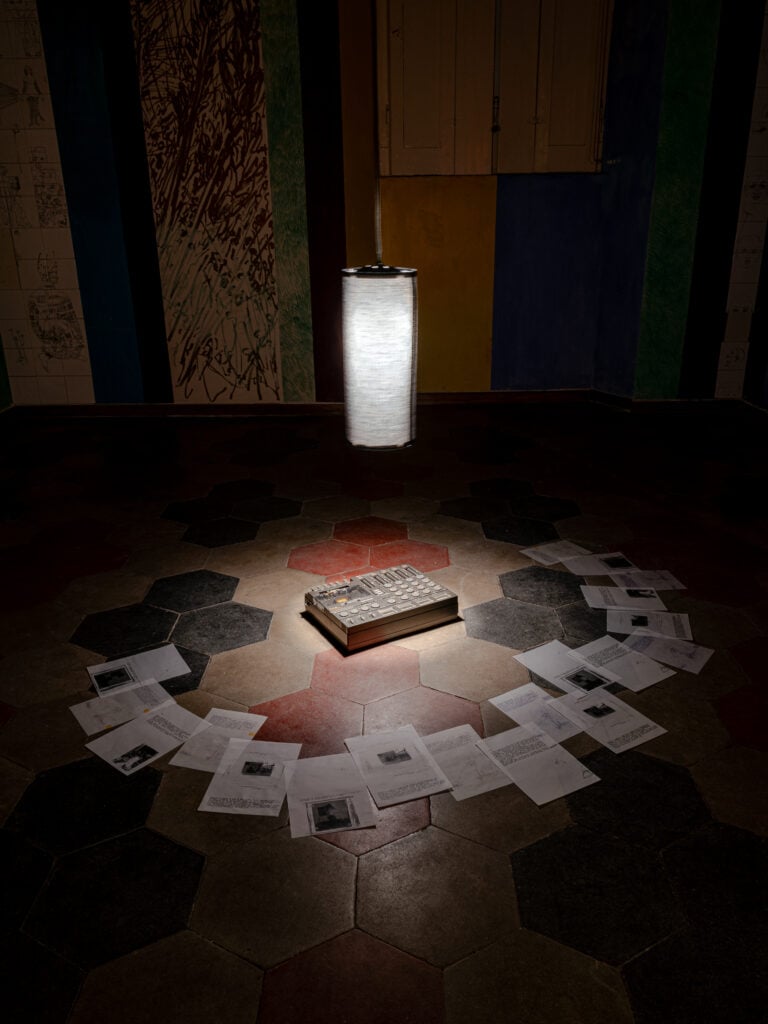 Gaia Ginevra Giorgi, No archive will restore us, 2024, installazione sonora. NEVEr alone, Casa Testori, 2025. Crediti fotografici: Flavio Pescatori