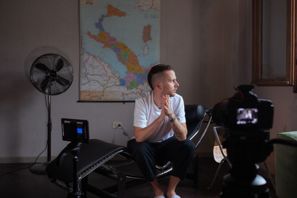 I premi d&rsquo;arte previsti per l&rsquo;inverno 2026. Comel, Pannaggi, WineWise, Matteo Olivero, Bai Yu Art Foundation