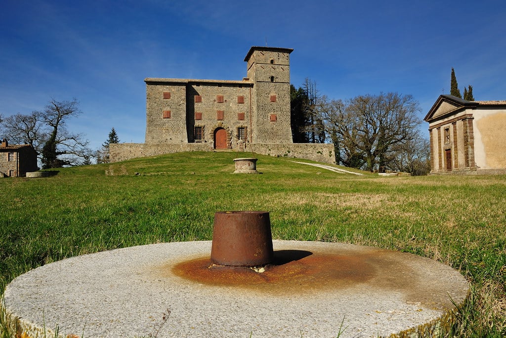 Il Castello di Montalfina rinasce grazie allo stilista Alessandro Michele